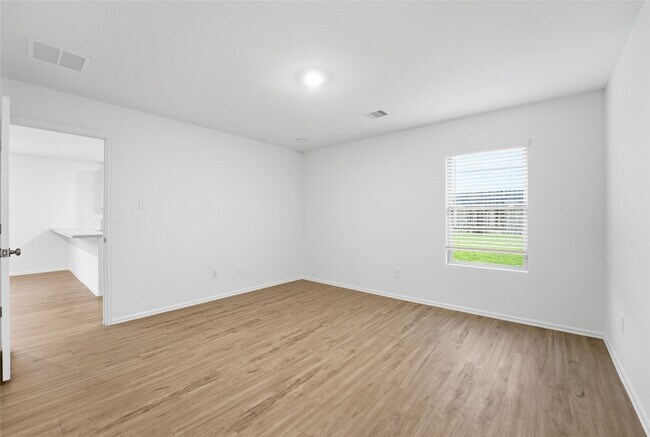 Photo - 213 Rustic Ridge Cir