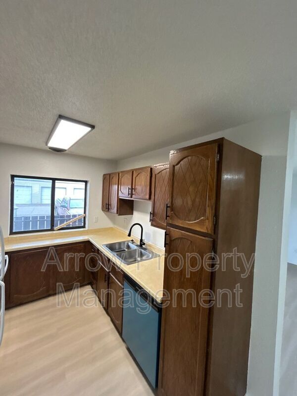 Photo - 203 E Arbor Ave