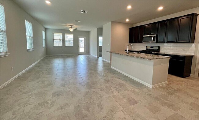 Photo - 314 Dipprey Ln