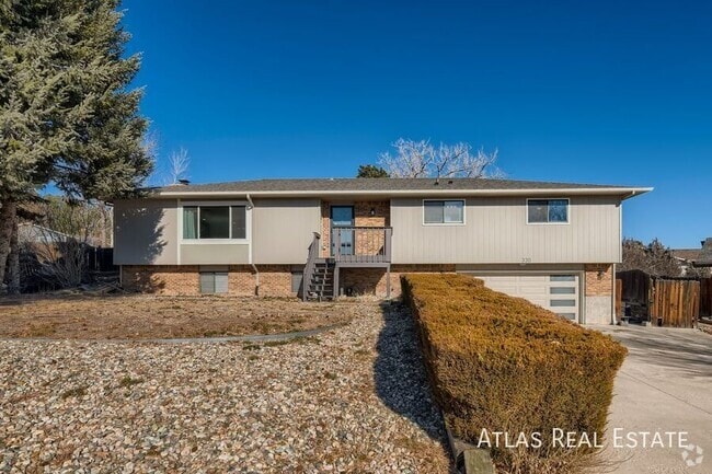 Building Photo - 330 E Rockrimmon Blvd Rental