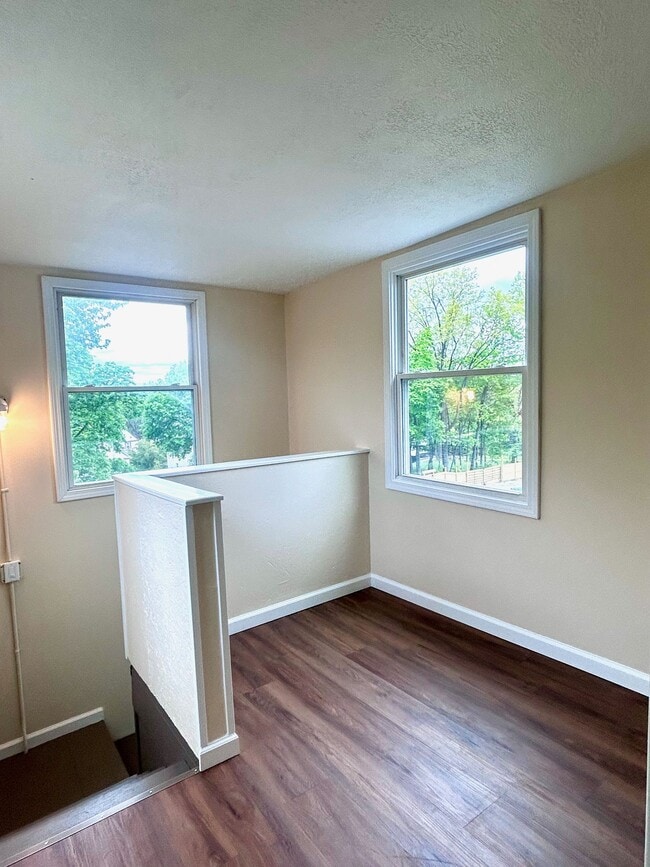 199 Beck Ave Unit 3