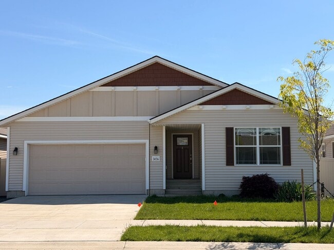 Building Photo - Beautiful Home in Montrose Community!