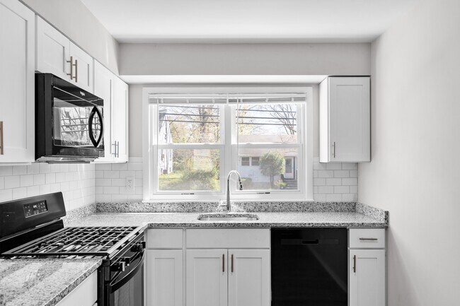 Photo - 227 S 7th Ave