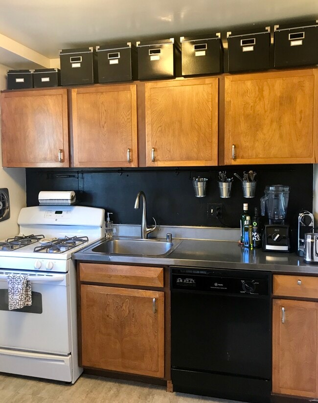 Photo - Morene Apartments