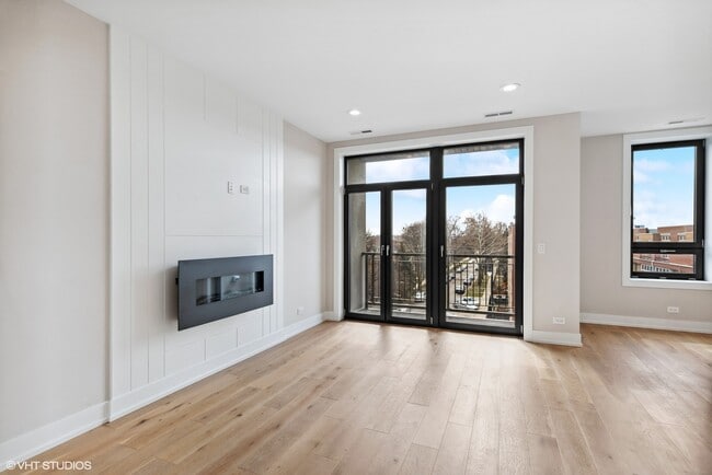 Photo - 3332 W Irving Park Rd Unit 2