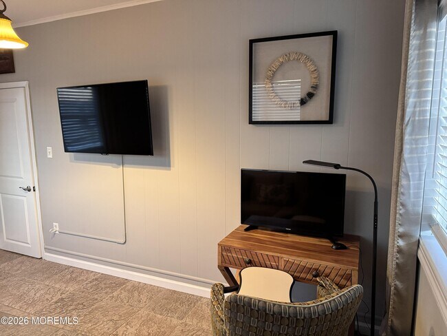 Photo - 604 SE Central Ave