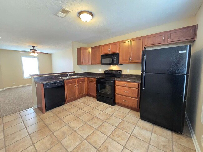 Photo - 808 Oak Arbor Ct