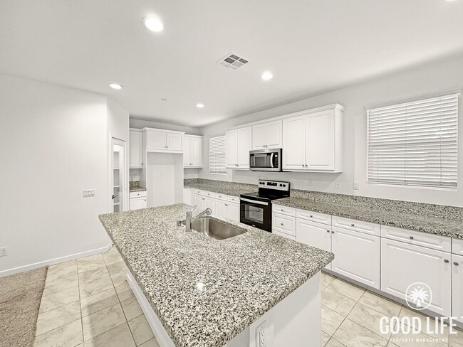 Building Photo - Beautiful 3BR Home in Stanton | Private Yard + Attached Garage