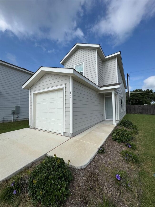 Building Photo - Almost New Home for Lease in Lockhart! Ready for Move in!