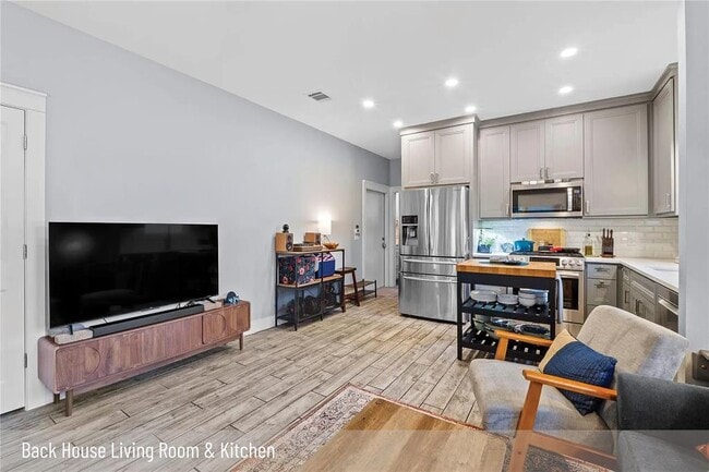 Photo - 5508 Avenue G