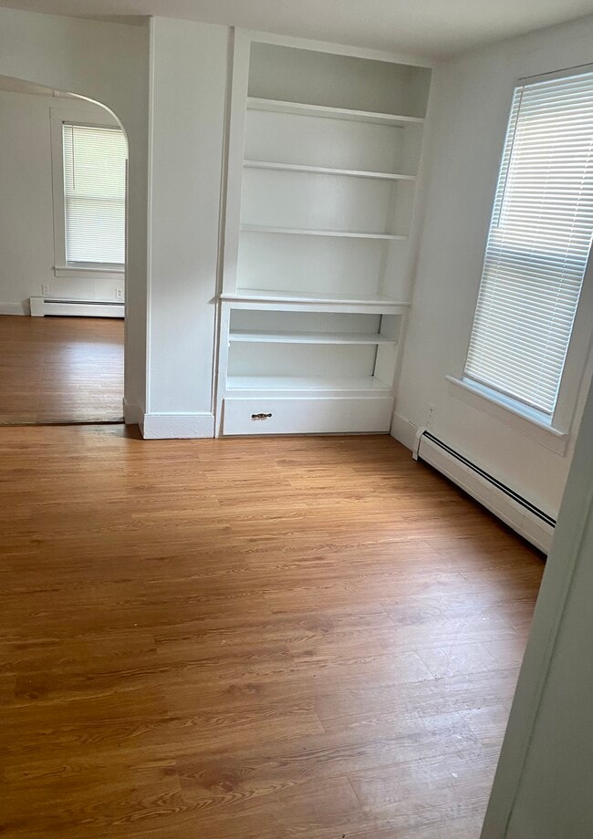 Photo - 8 Park Ave Unidad B