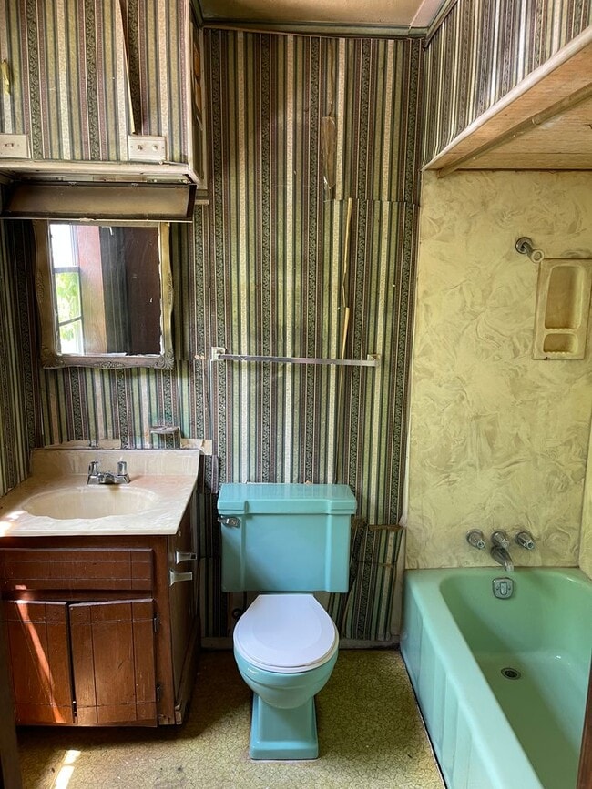 Photo - 2837 W Laurel St