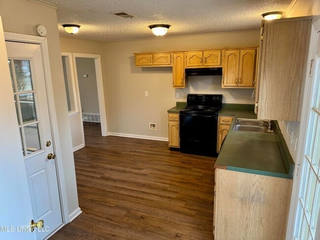 Photo - 8241 Ashbrook Dr