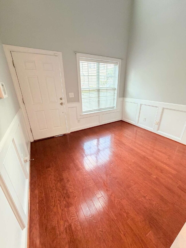Photo - "Stylish 3-Bedroom Townhouse Featuring Granite Countertops & Cozy Fireplace in Winston-Salem"