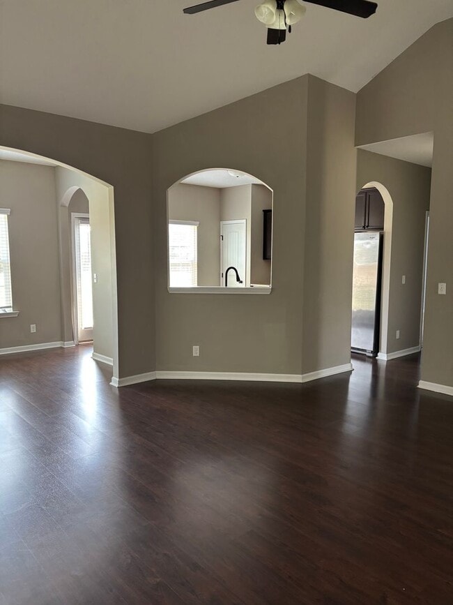 Photo - FOR RENT