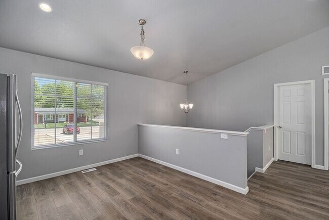 Photo - 135 Schirmer Pkwy