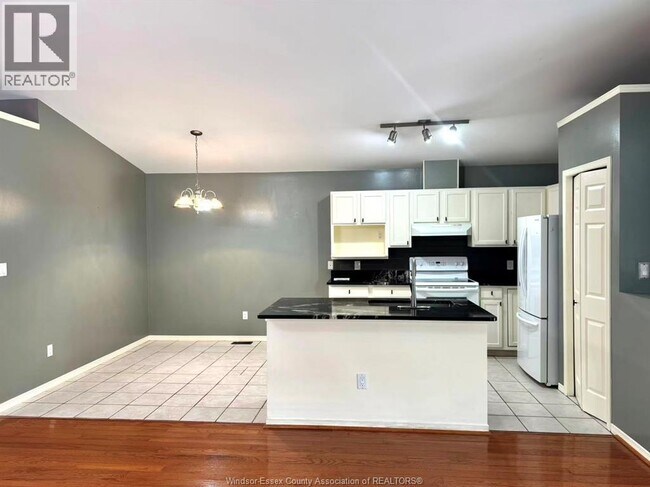 Photo - 1011 Silverdale Dr