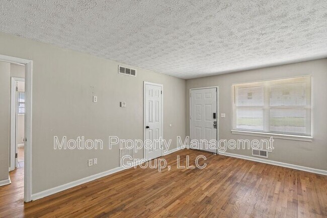 Photo - 1595 Carlisle St NW