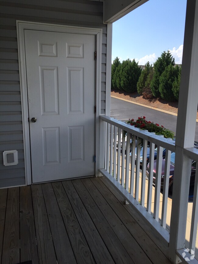 Building Photo - 105 Pelham Square Way Rental