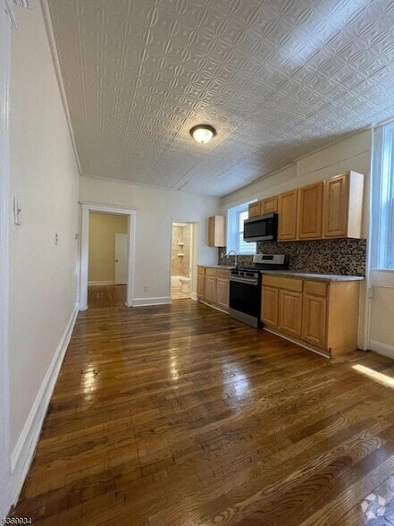 Building Photo - 132 Telford St Unit 1 Rental