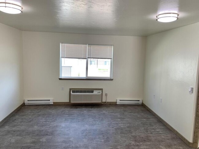 Photo - 850 Gibbon St