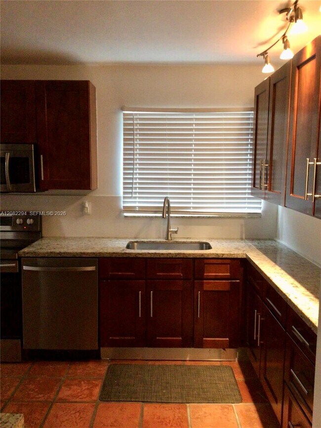 309 Bird Rd Unit 309