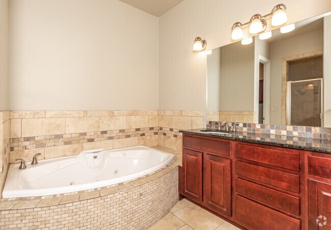 2BR, 2BA - 1416SF "Neches" Bathroom - The Overlook at Westover Hills