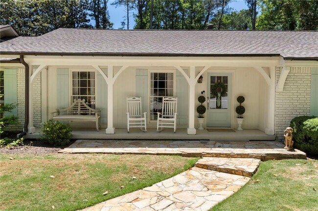 Photo - 4770 Chatworth Ct NE