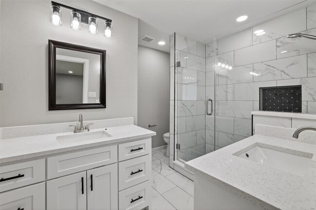 Photo - 3204 Greenbriar Ln