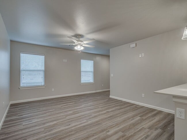 Photo - Very Nice 4 Bedroom 2 Bath Duplex in Oakdale Schools - Lawn Care Included