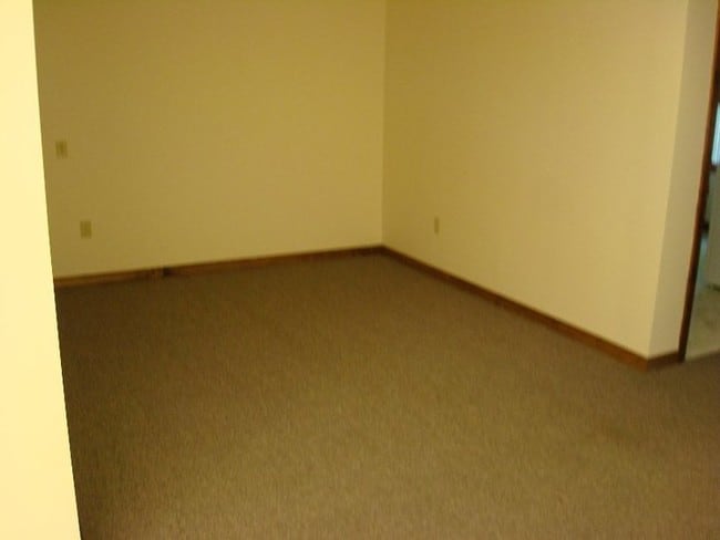 Living room - 71 Center Rd Unit 2