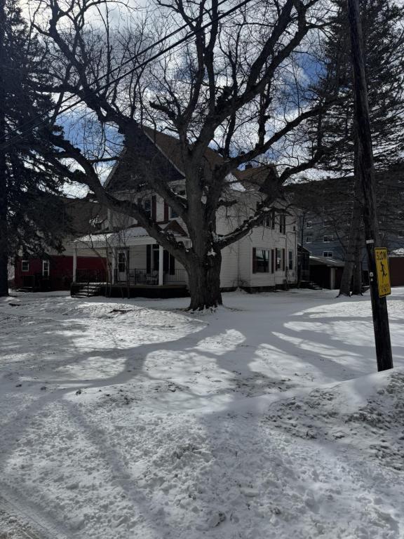 Photo - 2412 E 4th St