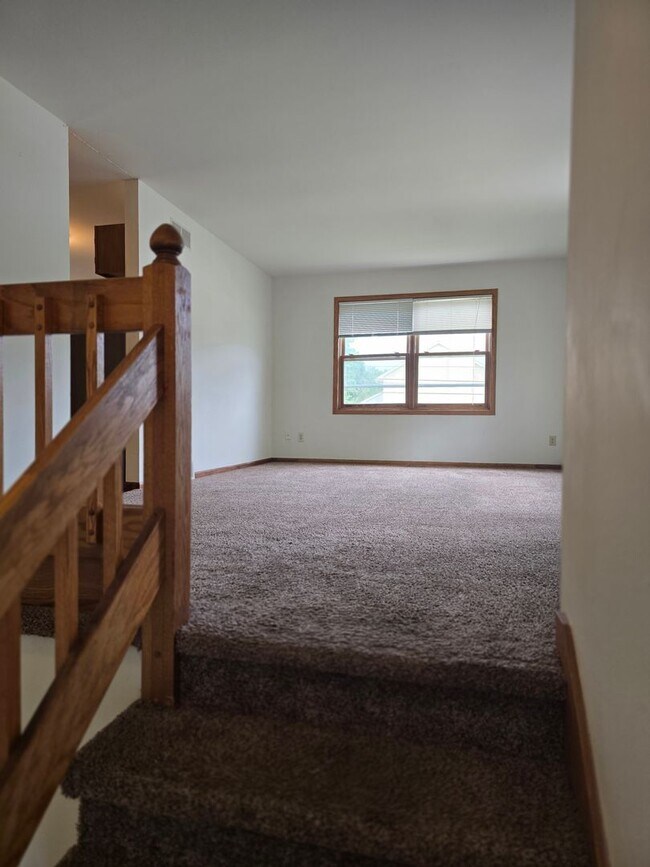 1627-1629 Rustic Drive