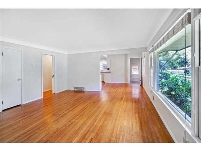 Photo - 3829 Ewing Ave S