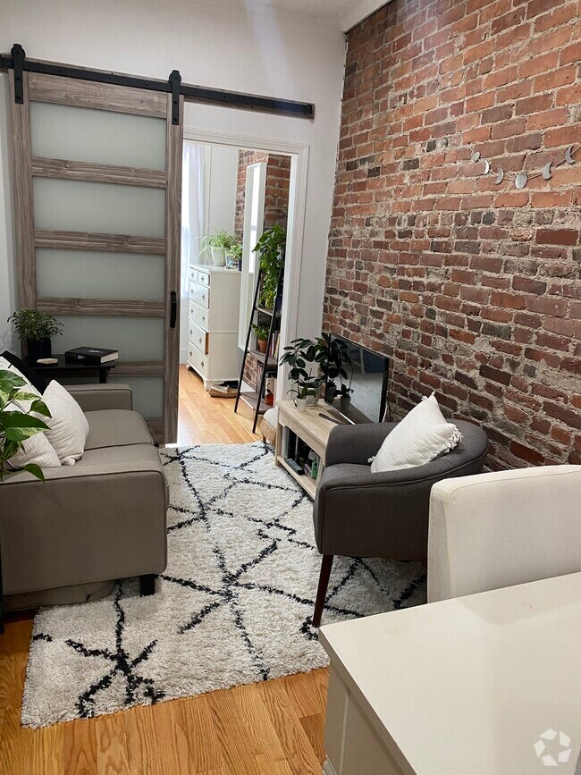 Building Photo - 85 N Margin St Unit 2 Rental