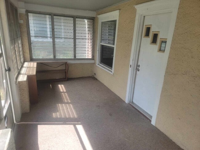 Photo - 127 E Kingman Ave
