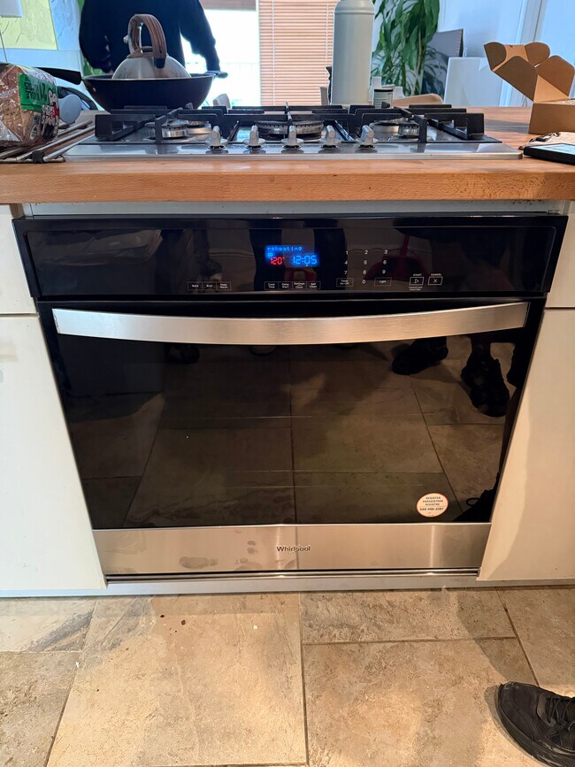 New Built-in Oven - 1615 Meridian Ave Unit 204