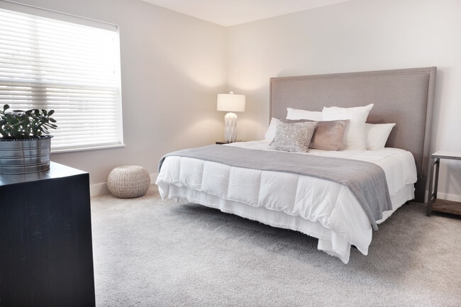 The Knoll Townhomes of Ada