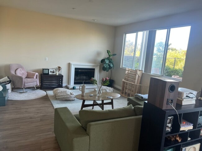 Photo - Great 2 Story 3 bed 2.5 bath near Guajome Lake in Oceanside