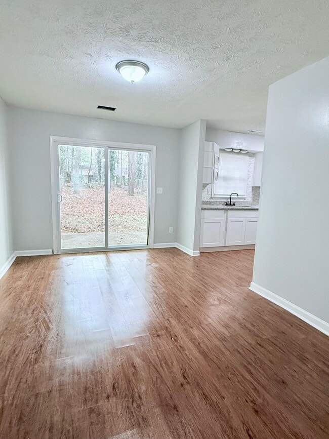 Photo - 280 Timber Creek Ln SW