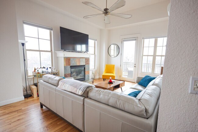 Photo - Gorgeous 1 bed 1 bath in an amazing location Unit 401