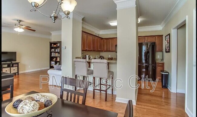 2310 Elliott Ave Unit 1