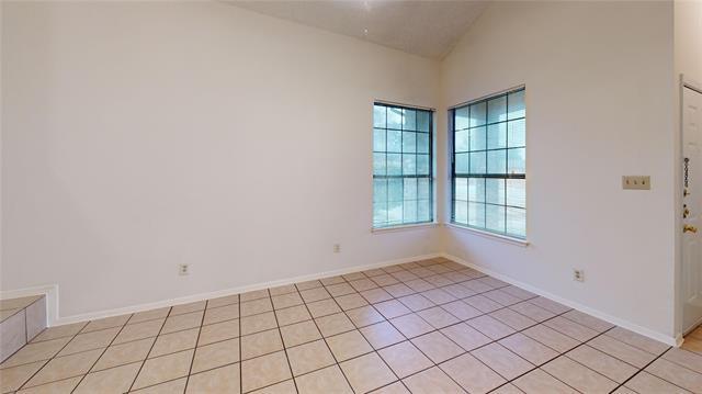 Photo - 1842 Silverwood Ln