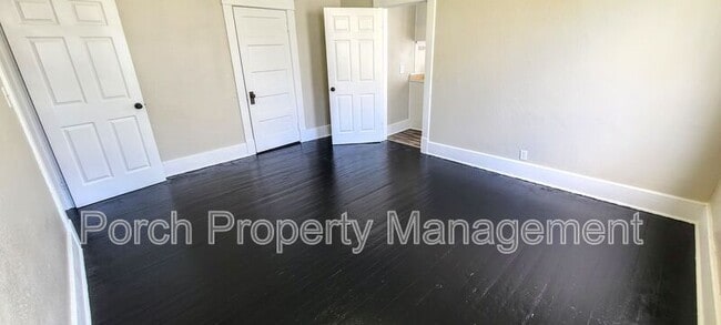 Photo - 215 W Belmont St Unit 215.5