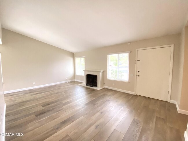 Photo - 898 Silver Cloud St