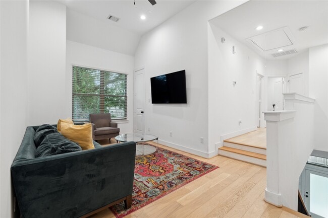 Photo - 2607 Rosalie St