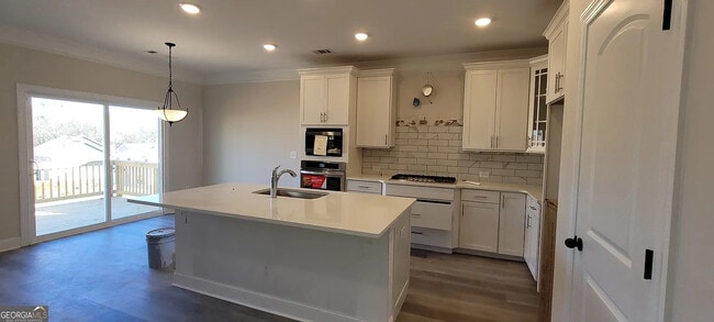 Photo - Room in House on Benjamin Dr