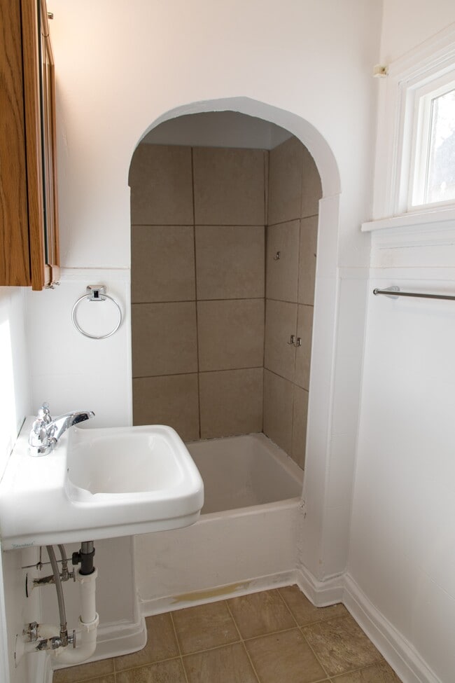 Photo - 717 NW 2nd St