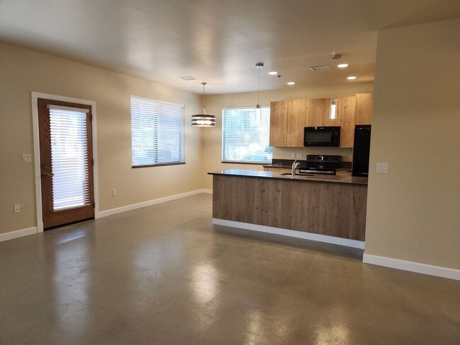Photo - NEW Bison Cove E4 End Unit Now Available Unit E4