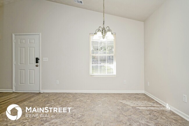 Photo - 546 Forest Hill Dr